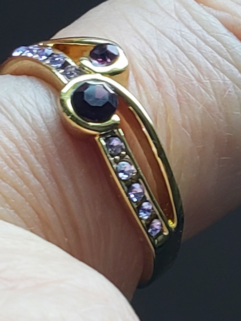 NEW 750 Stamped (18k Gold) Amethyst Ring, Sz 7.5 February Birthstone, Tiny Band - Picture 7 of 8